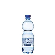Acqua con gas pet 50 cl.